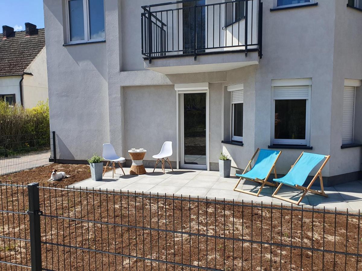 Apartament Beige Z Ogrodkiem Дзивновек Экстерьер фото